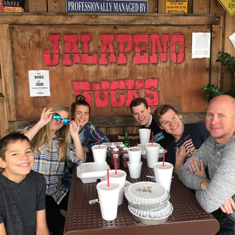 Jalapeño Bucks Buckin' Good BBQ and Burritos