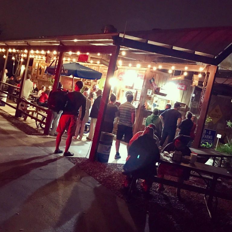 Jalapeño Bucks Buckin' Good BBQ and Burritos